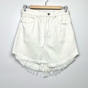 🤍 NWOT WE THE FREE Bailey Denim White Raw Hem Mini Skirt FREE PEOPLE - 25